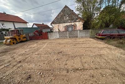 Casă cu 4 camere cu Teren 1500 Mp în Exterior Vest