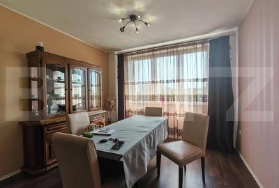 Apartament cu 4 camere decomandat în Decebal