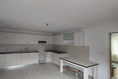 Casă cu 3 camere cu Teren 208 Mp în Moieciu - 7