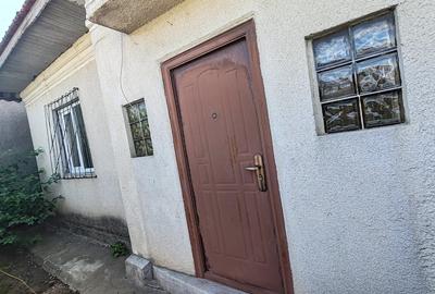 Casă cu 5 camere cu Teren 814 Mp în Central - 1