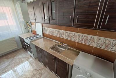 Apartament cu 2 camere semidecomandat, mobilat în Florești - 1