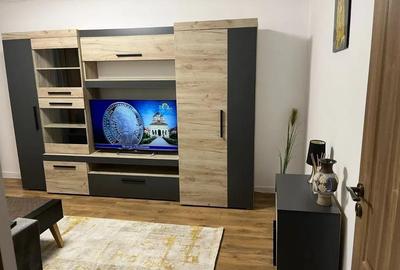 Apartament cu 3 camere decomandat, mobilat în Podul de Fier