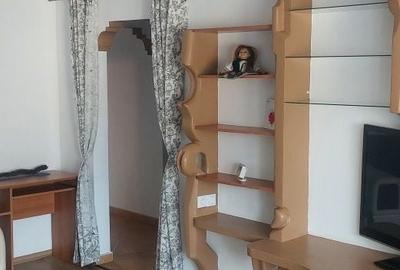 Apartament cu 3 camere decomandat în Lazaret