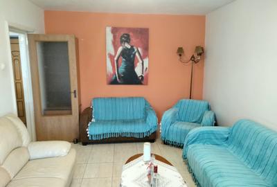 Apartament cu 3 camere decomandat, mobilat în Iancului