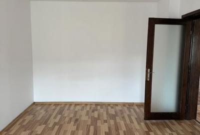 Apartament cu 3 camere în Central - 8