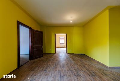 Casă cu Teren 1200 Mp în Șagului