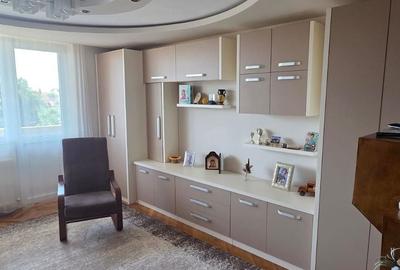 Apartament cu 3 camere decomandat în Burdea - 5
