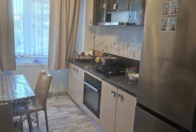 Apartament cu 3 camere semidecomandat în Central - 2