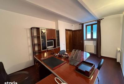 Spațiu comercial, de 90 mp, în Central - 2