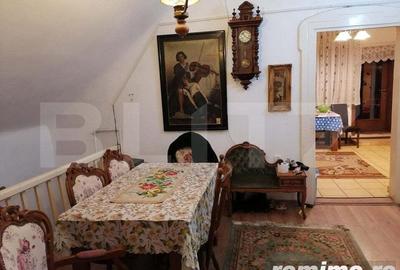 Casă cu 4 camere cu Teren 100 Mp în Central - 1