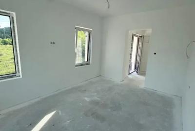 Casă cu 3 camere cu Teren 9000 Mp în Tăuții-Măgherăuș - 2