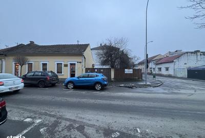 Casă cu 3 camere cu Teren 356 Mp în Central - 2