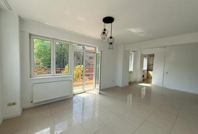 Apartament cu 2 camere decomandat în Văcăresti - 1
