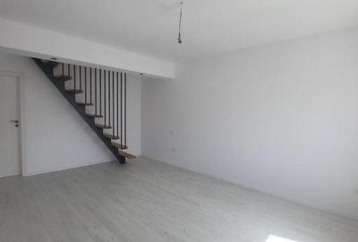 Casă cu 5 camere cu Teren 250 Mp în Central