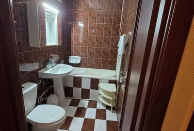 Apartament cu 3 camere semidecomandat în Micro 16 - 6