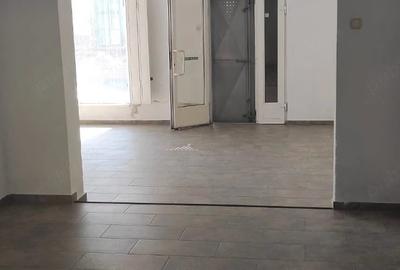 Spațiu comercial, de 75 mp, în Traian - 2