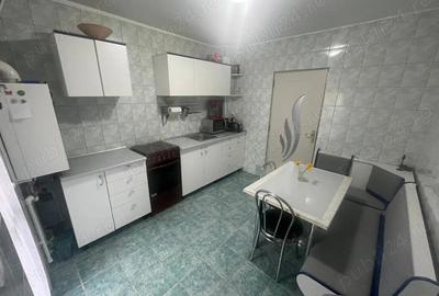 Apartament cu 3 camere decomandat în Central - 8