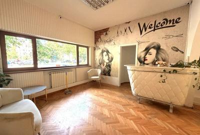 Apartament cu 4 camere în P-ța Victoriei - 1