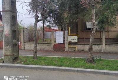 Casă cu 4 camere cu Teren 1623 Mp în Central
