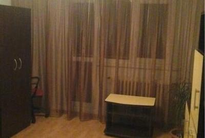 Apartament cu 2 camere semidecomandat, mobilat în 13 Septembrie