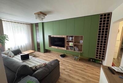 Apartament cu 3 camere decomandat în Crângași