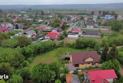 Casă cu 8 camere cu Teren 1000 Mp în Gârleni - 2