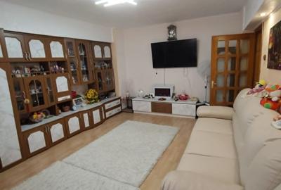Apartament cu 3 camere decomandat în Centrul Civic