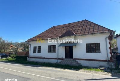 Casă cu 2 camere cu Teren 221 Mp în Corbi