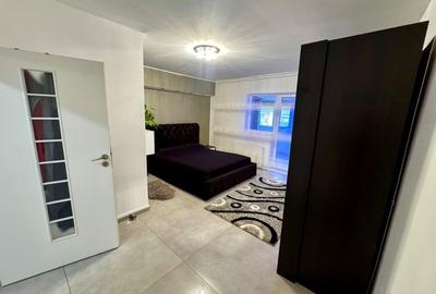 Apartament cu 3 camere decomandat, mobilat în Florești