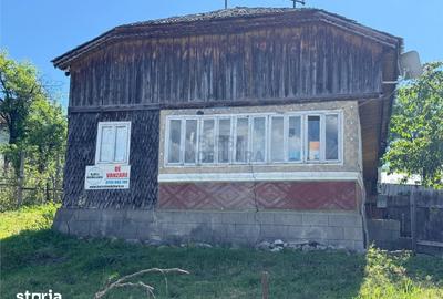 Casă cu 4 camere cu Teren 1000 Mp în Păulești - 3