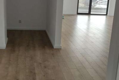 Apartament cu 4 camere în Zorilor