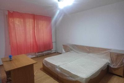Garsonieră decomandată în Drumul Taberei