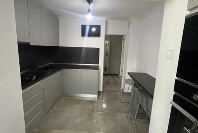 Apartament cu 3 camere decomandat în Rovine