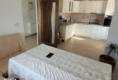 Apartament cu 2 camere decomandat în Apărătorii Patriei