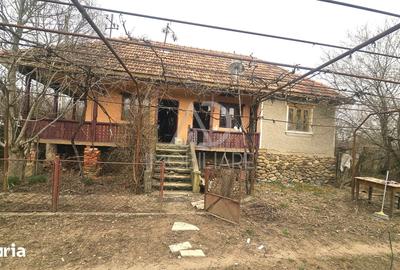 Casă cu 3 camere cu Teren 3019 Mp în Lelești