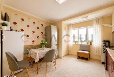 Apartament cu 2 camere decomandat în Între Lacuri