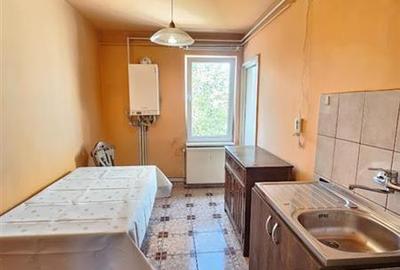 Apartament cu 3 camere decomandat în Tudor Vladimirescu