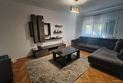 Apartament cu 3 camere în Dacia
