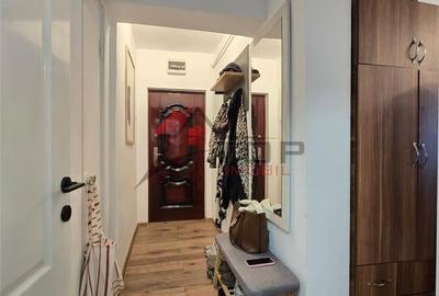 Apartament cu 2 camere semidecomandat în Dacia