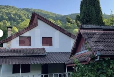 Casă cu 6 camere cu Teren 1670 Mp în Central - 3
