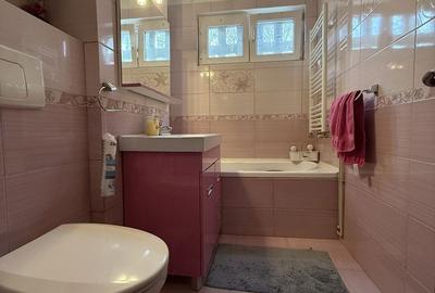 Apartament cu 3 camere semidecomandat, mobilat în Circumvalațiunii - 9