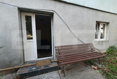 Apartament cu 2 camere semidecomandat, mobilat în Micro 6