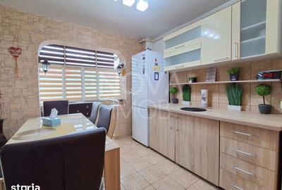 Apartament cu 3 camere, mobilat în Vasile Aaron