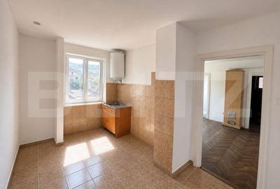Apartament cu 2 camere semidecomandat în Gherla