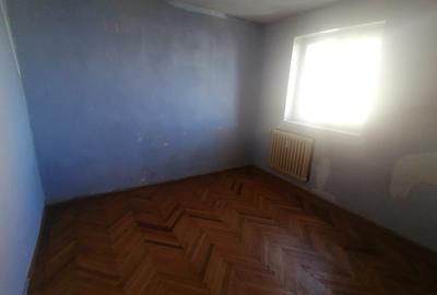 Apartament cu 2 camere circular în Războieni - 3