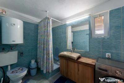 Casă cu 3 camere cu Teren 2720 Mp în Uliești