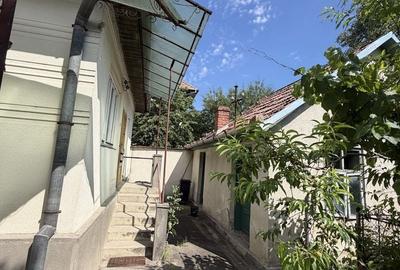 Casă cu 6 camere cu Teren 800 Mp în Central - 2
