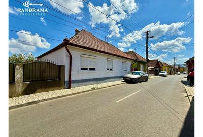 Casă cu 4 camere decomandat cu Canalizare în Central - 7