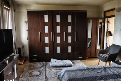 Casă cu 4 camere cu Teren 700 Mp în Valea Călugărească