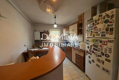 Apartament cu 4 camere decomandat în Central
